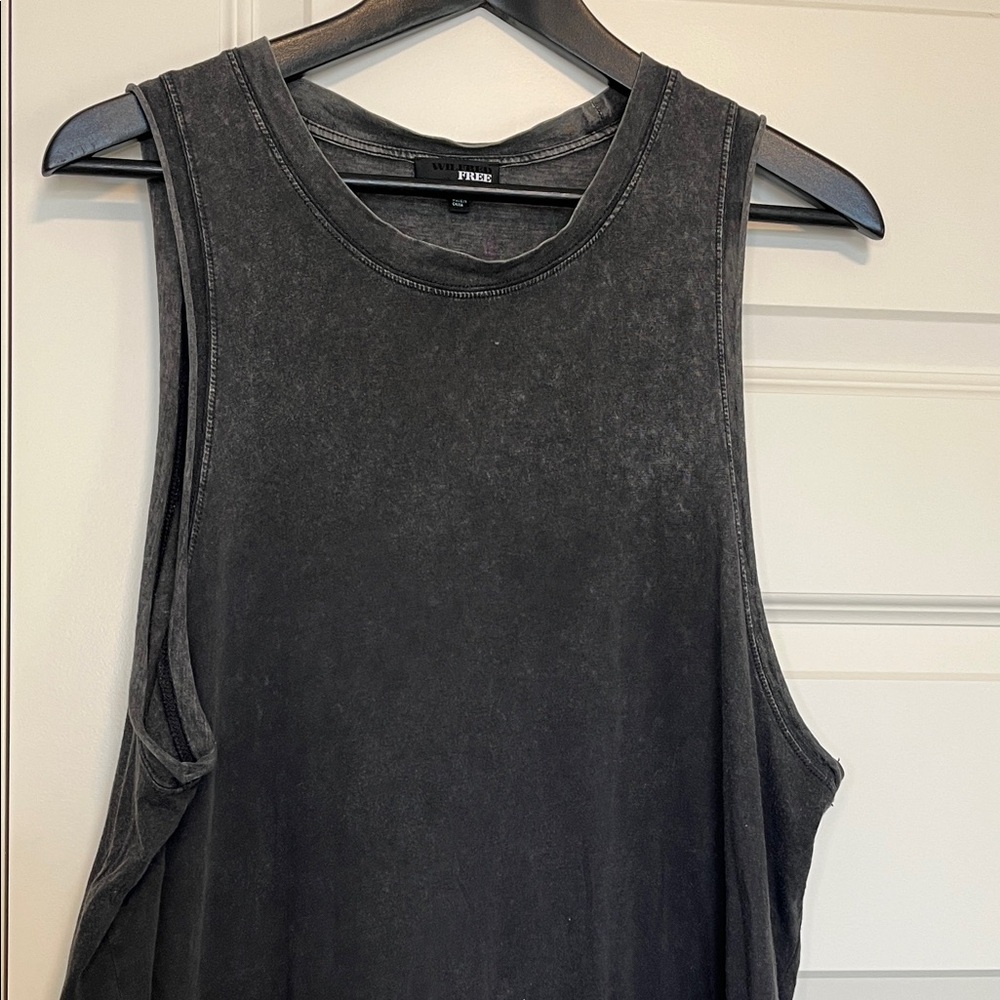 Wilfred Free Black Muscle Tee